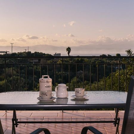 Amber Seaview Villa By The Olive Groves 칼라마타 외부 사진